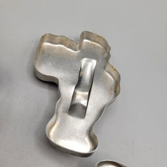 Vintage Aluminum Cookie Cutters with Handles Variety Set Of 5 - Picture 4 of 7